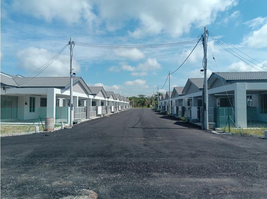 Jalan di Taman KPMP Damai